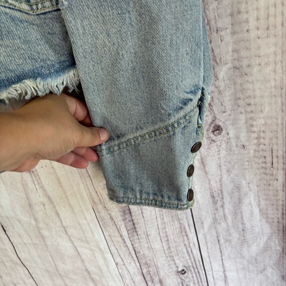 Free People Dillon Women's Light Blue Denim Jacket Bohemian casual Small - Picture 4 of 9